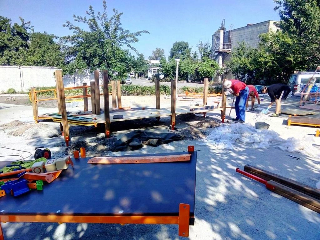 Дитячий майданчик для особливих діток